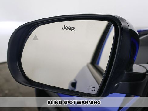 Used 2024 Jeep Compass Trailhawk image 4