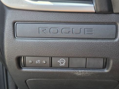 Used 2023 Nissan Rogue S FWD image 27