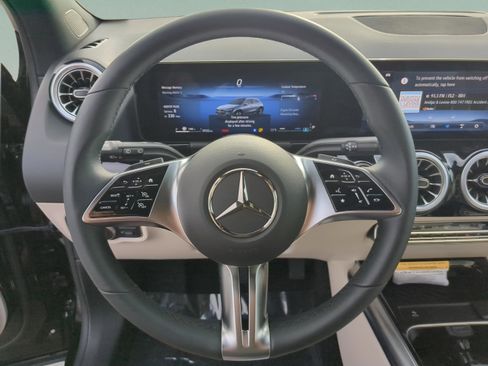 Certified 2025 Mercedes-Benz GLA 250 image 23