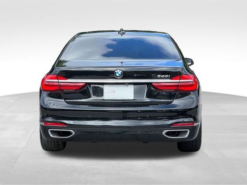 Used 2018 BMW 740i image 4