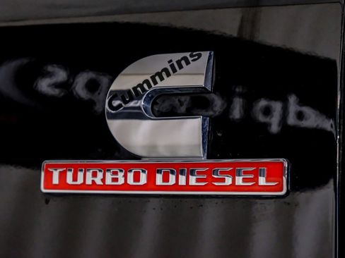 Used 2024 RAM 2500 Laramie w/ Safety Group AWD/4WD image 44