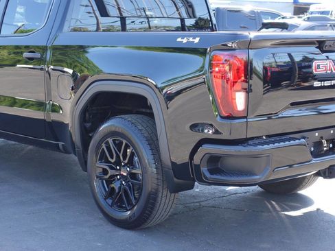 Used 2023 GMC Sierra 1500 Pro w/ Graphite Edition AWD/4WD image 9