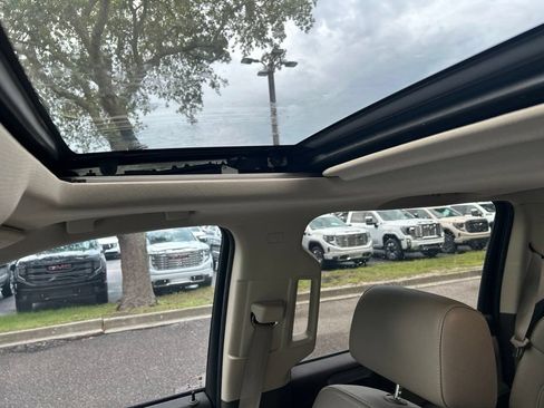 Used 2016 GMC Sierra 2500 SLT w/ Driver Alert Package AWD/4WD image 12