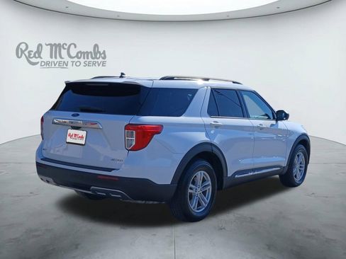 Used 2022 Ford Explorer XLT w/ Equipment Group 202A image 5