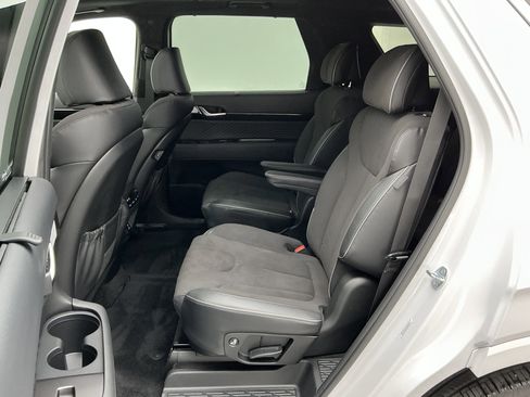 Used 2025 Hyundai Palisade Calligraphy image 19