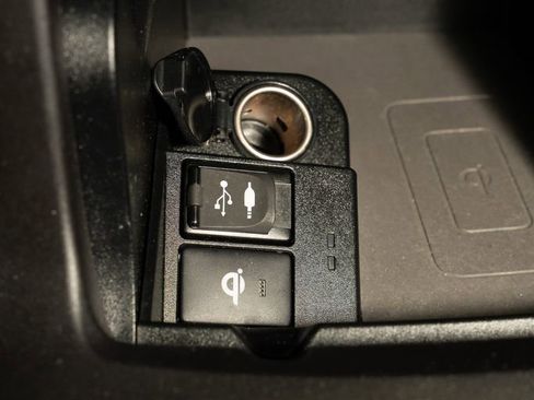 Used 2017 Toyota Camry XLE image 15