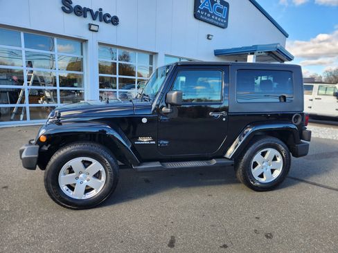 Used 2010 Jeep Wrangler Sahara w/ Dual Top Group image 6
