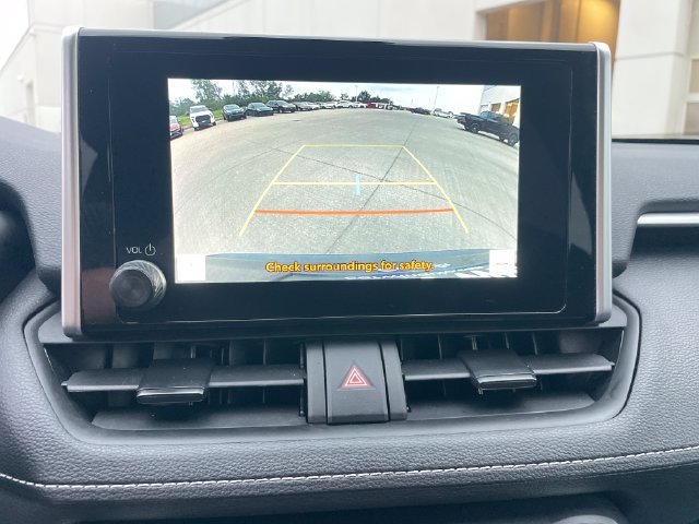 Used 2025 Toyota RAV4 LE AWD/4WD image 21