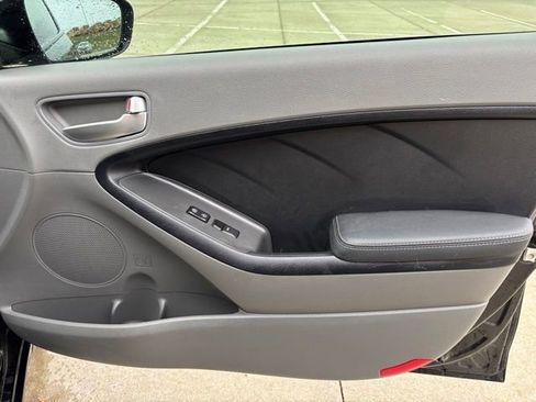 Used 2017 Kia Forte LX w/ LX Popular Package image 18