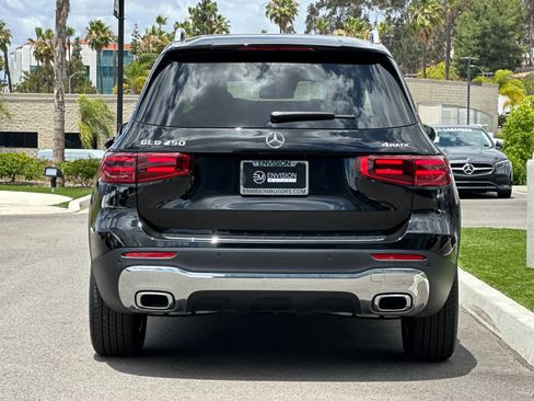 Certified 2026 Mercedes-Benz GLB 250 4MATIC image 4