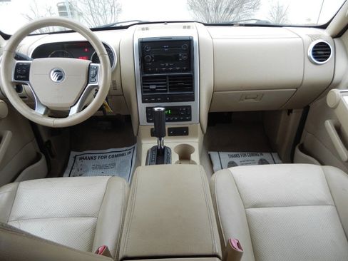 Used 2006 Mercury Mountaineer Premier image 2