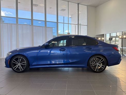 Used 2019 BMW 330i Sedan w/ M Sport Package RWD image 2