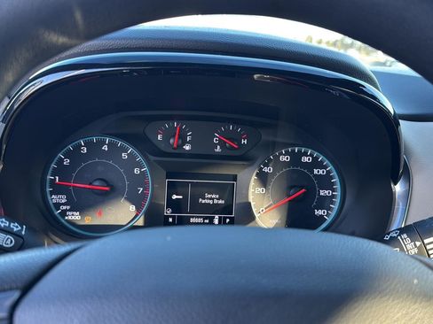 Used 2022 Chevrolet Traverse LS image 20