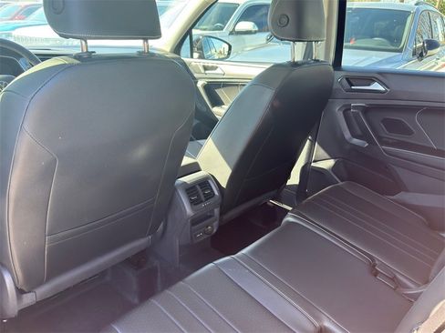 New 2024 Volkswagen Tiguan SE image 26