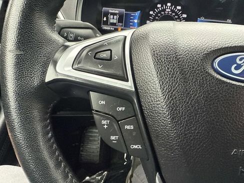 Used 2023 Ford Edge SEL image 31