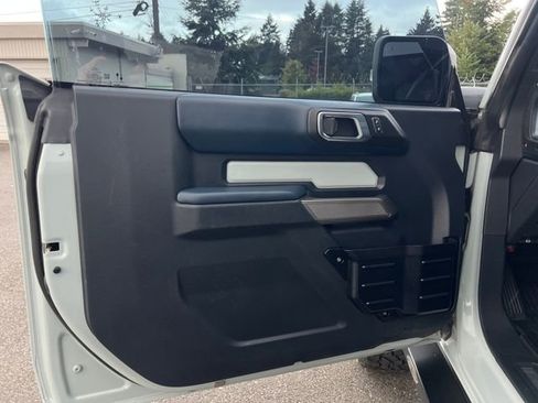 Used 2021 Ford Bronco Outer Banks image 18