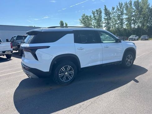Used 2026 Chevrolet Traverse LT AWD/4WD image 7