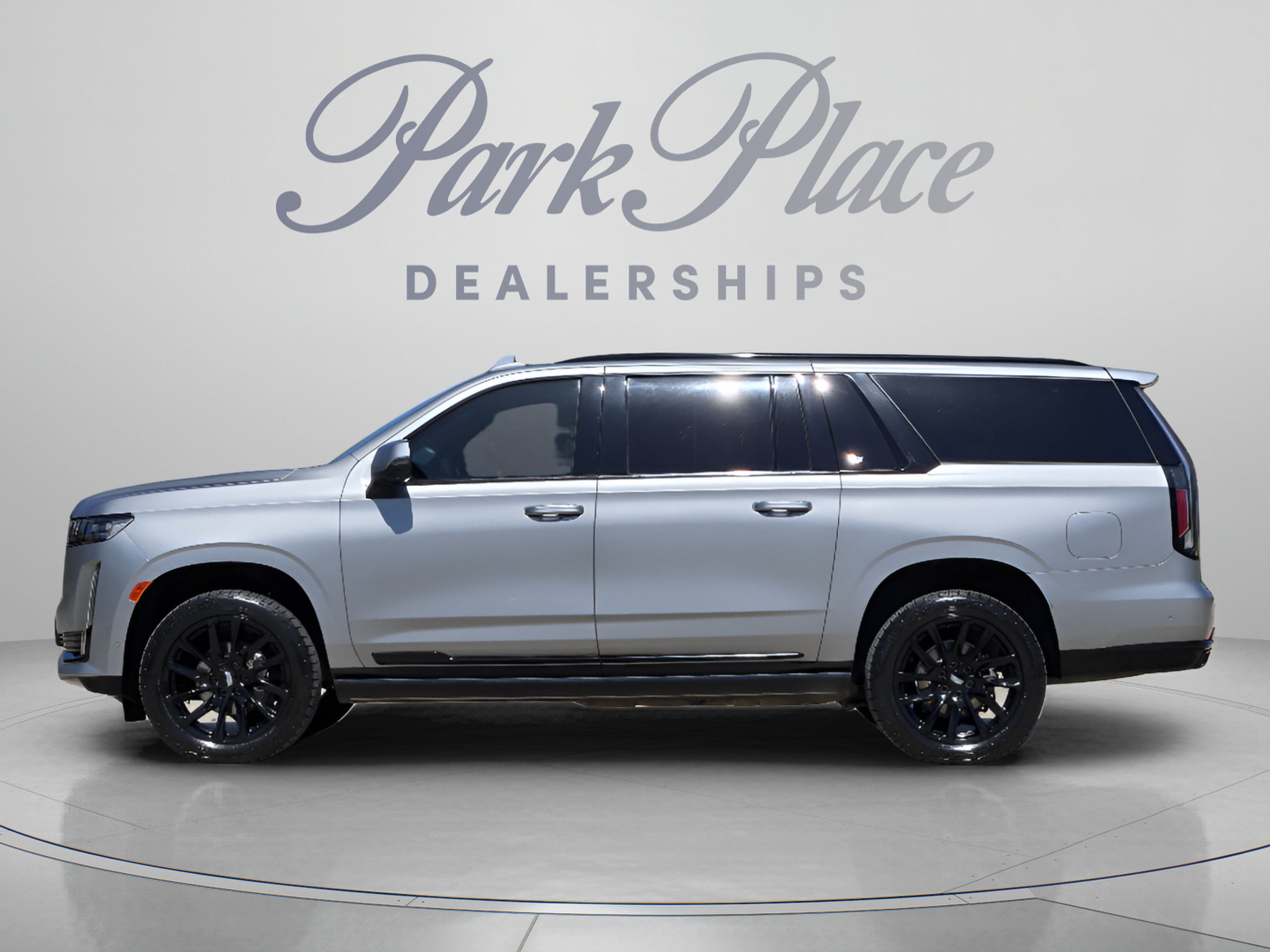 Used 2023 Cadillac Escalade ESV Sport Platinum w/ LPO, ONYX Package AWD/4WD image 2
