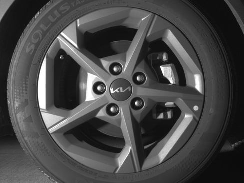 Used 2025 Kia K4 LXS image 13