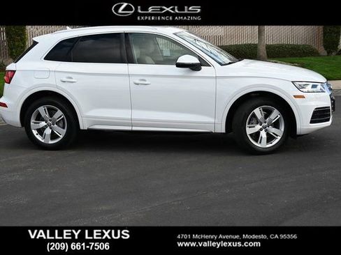 Used 2019 Audi Q5 2.0T Premium Plus w/ Premium Plus Package image 3