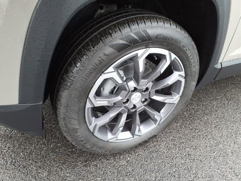 New 2026 GMC Terrain Elevation w/ Elevation Premium Package AWD/4WD image 13