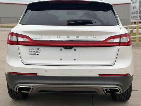 Used 2017 Lincoln MKX Select w/ Select Plus Package FWD image 7