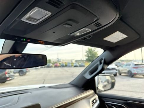 Used 2022 Chevrolet Tahoe 4WD w/ Remote Keyless Entry Package image 35