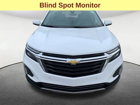 Used 2023 Chevrolet Equinox LT w/ Driver Convenience Package image 4