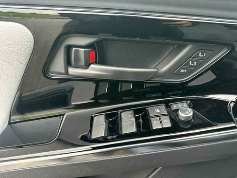 Certified 2023 Subaru Solterra Limited 4D Sport Utility image 11