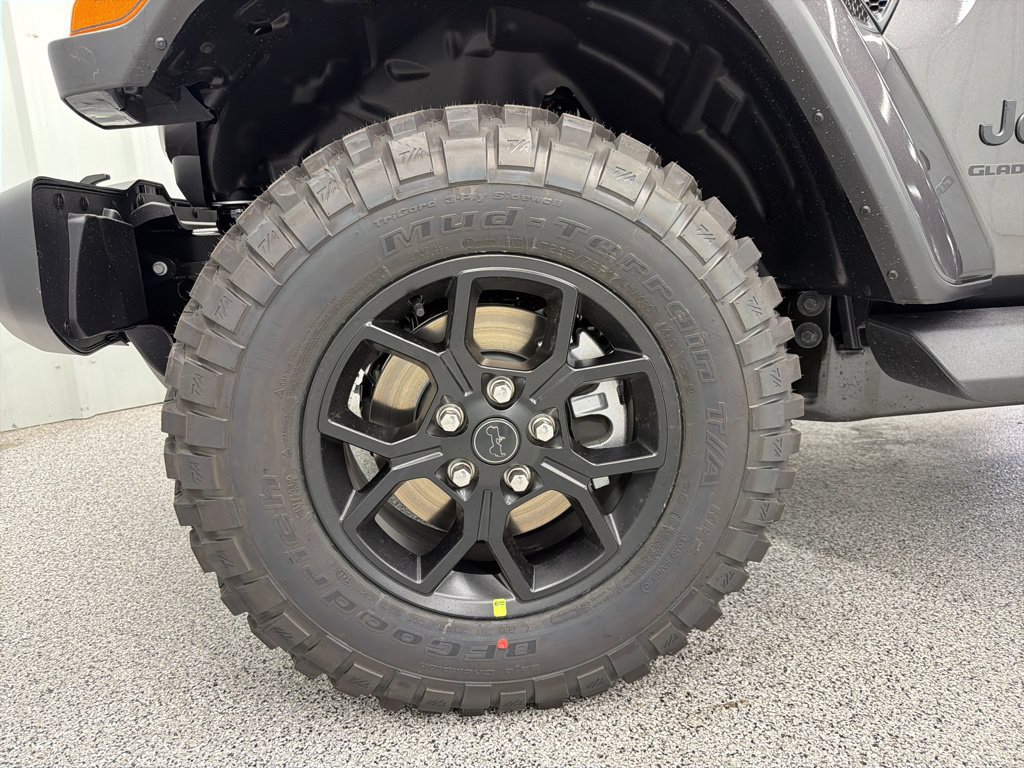 New 2026 Jeep Gladiator Sport AWD/4WD image 9