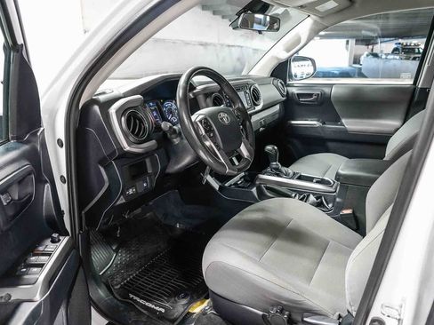 Certified 2019 Toyota Tacoma SR5 RWD image 18