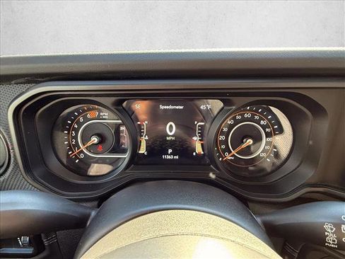 Used 2024 Jeep Wrangler Unlimited Rubicon w/ Technology Group image 20