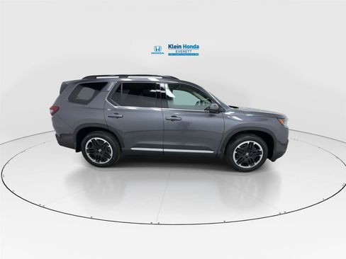 New 2026 Honda Pilot Touring image 3