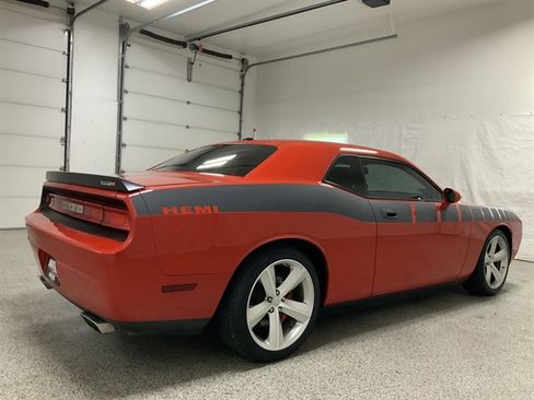 Used 2009 Dodge Challenger SRT8 w/ SRT Option Group II RWD image 7