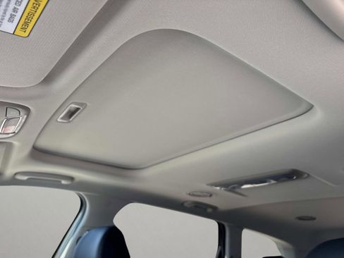 New 2025 Kia Telluride S image 23