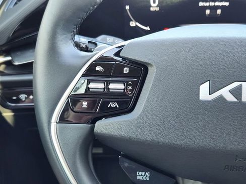 Used 2024 Kia Niro Wave image 29