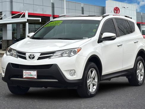 Used 2014 Toyota RAV4 XLE image 8