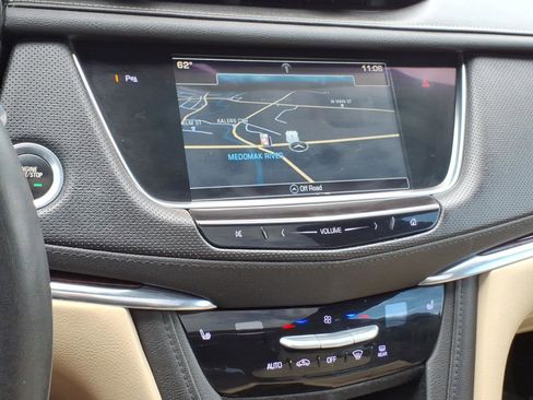 Used 2017 Cadillac XT5 Luxury AWD/4WD image 19