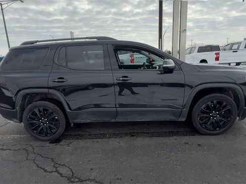 Used 2023 GMC Acadia SLT w/ Elevation Edition image 9