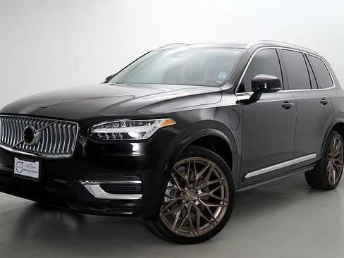 Used 2023 Volvo XC90 T8 Ultimate w/ Lounge Package AWD/4WD image 2