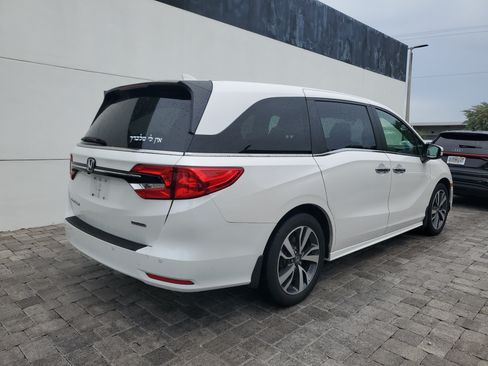 Used 2024 Honda Odyssey Touring image 5