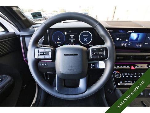 Used 2025 Hyundai Santa Fe Calligraphy AWD/4WD image 16