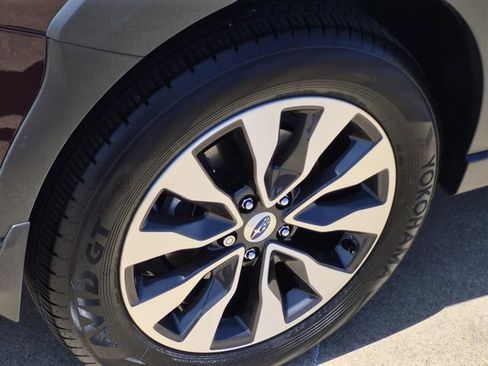 Certified 2025 Subaru Outback Limited AWD/4WD image 9