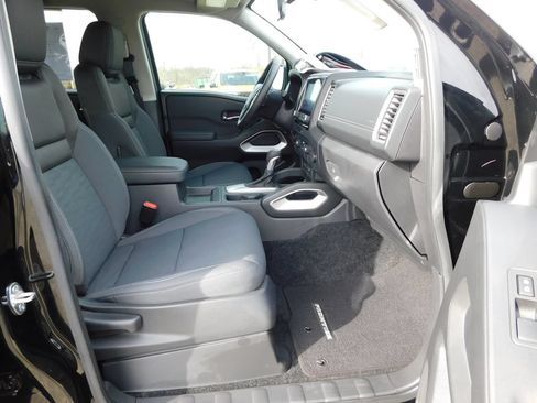 Used 2024 Nissan Frontier SV w/ Hardbody Edition AWD/4WD image 28