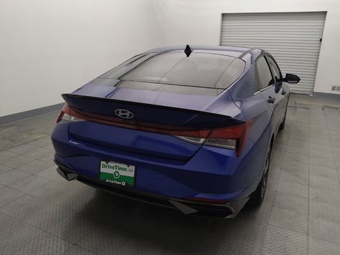 Used 2021 Hyundai Elantra Limited image 7
