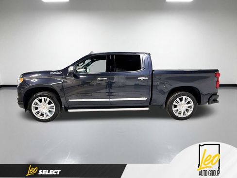 Used 2024 Chevrolet Silverado 1500 High Country w/ High Country Premium Package AWD/4WD image 11