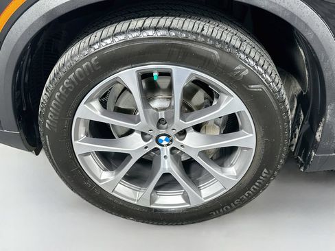 Used 2019 BMW X5 xDrive40i w/ Convenience Package AWD/4WD image 32