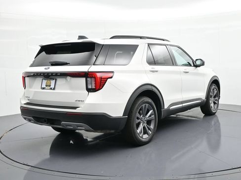 Used 2025 Ford Explorer Active w/ Active Comfort Package AWD/4WD image 6