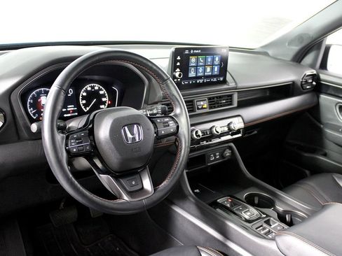 Used 2023 Honda Pilot TrailSport image 7