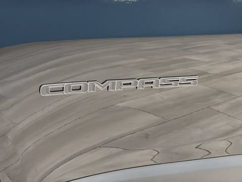 New 2026 Jeep Compass Latitude AWD/4WD image 39